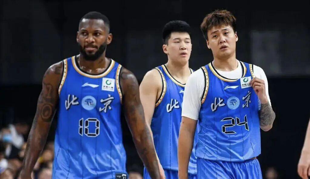 wellbet体育-CBA男篮动态更新!带来北京男篮赵睿、新小外援,广东男篮新大外援以及辽宁男篮哈维的最新消息